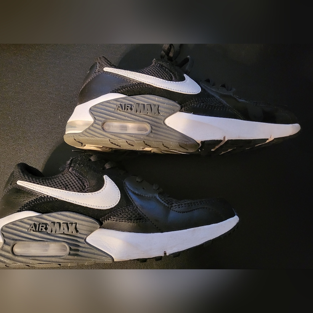 Nike size 8 Air max